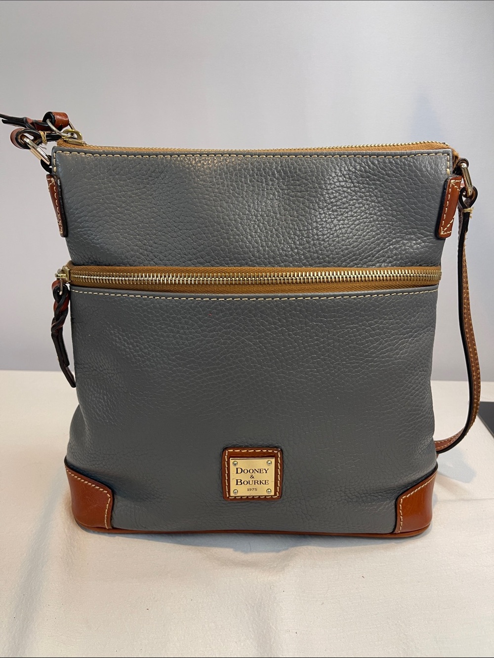 Dooney & Bourke Pebbled Leather Crossbody Bag Gray & Tan Zip Pocket